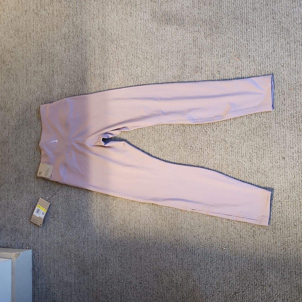 Womens Nike Dri Fit Yoga 7/8 Tight Fit
